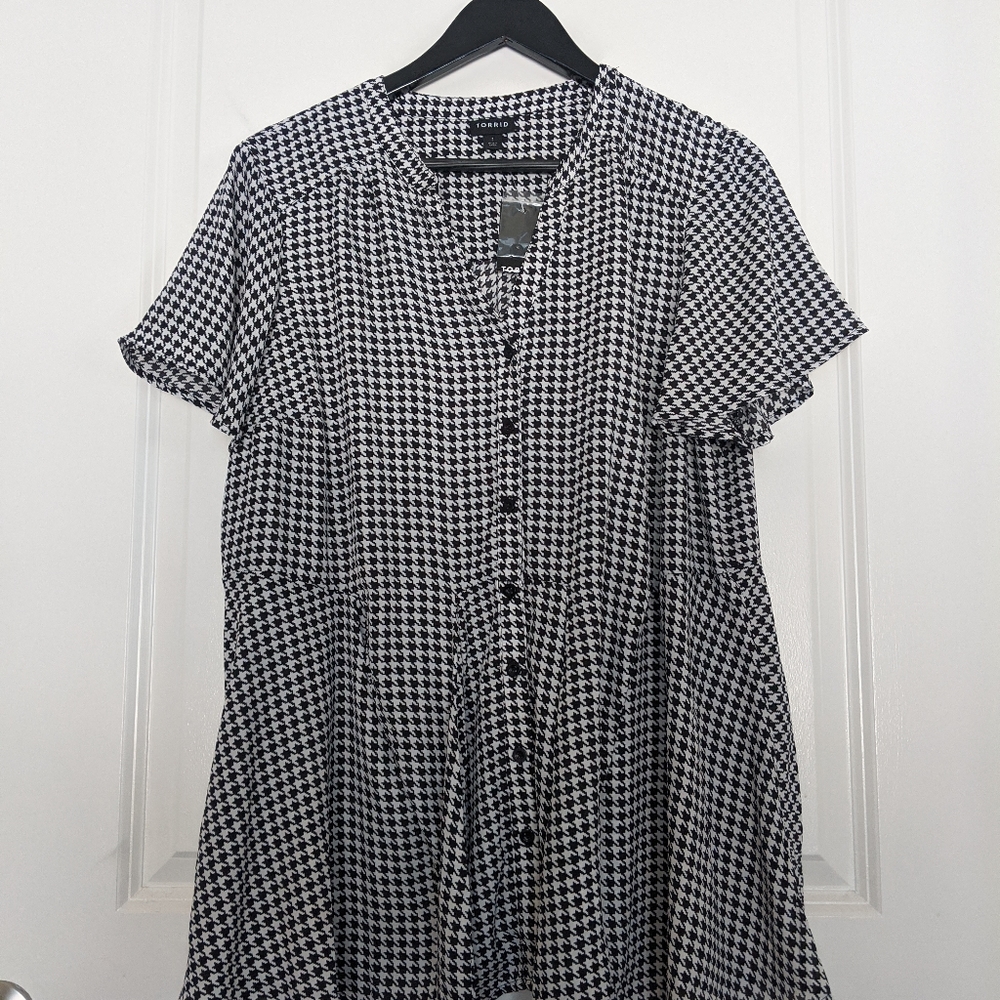 TORRID TOPS - Picture 8 of 10
